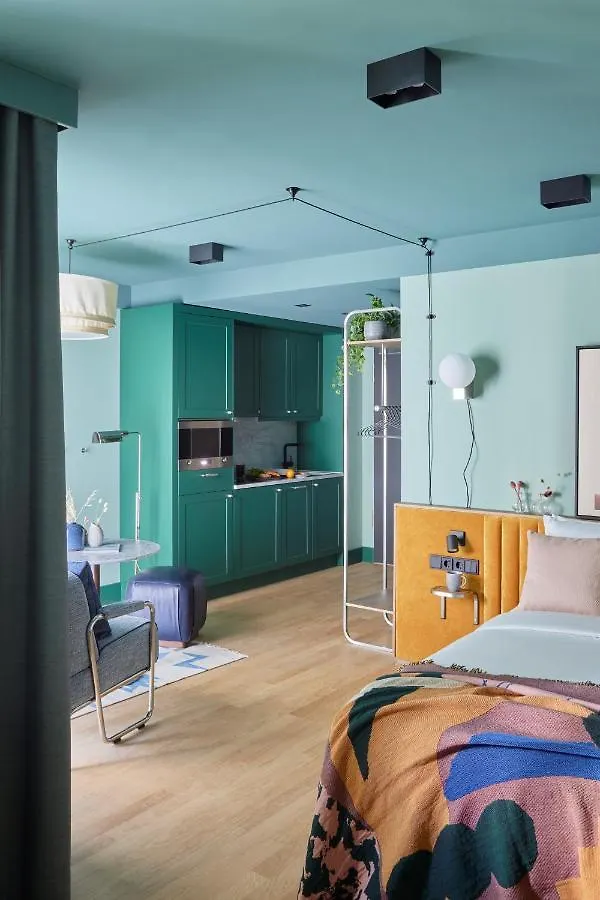 Schwan Locke Hotel Munich