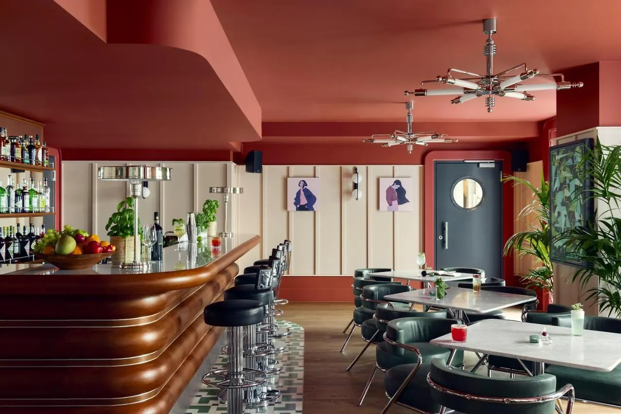Schwan Locke Hotel Munich Germany