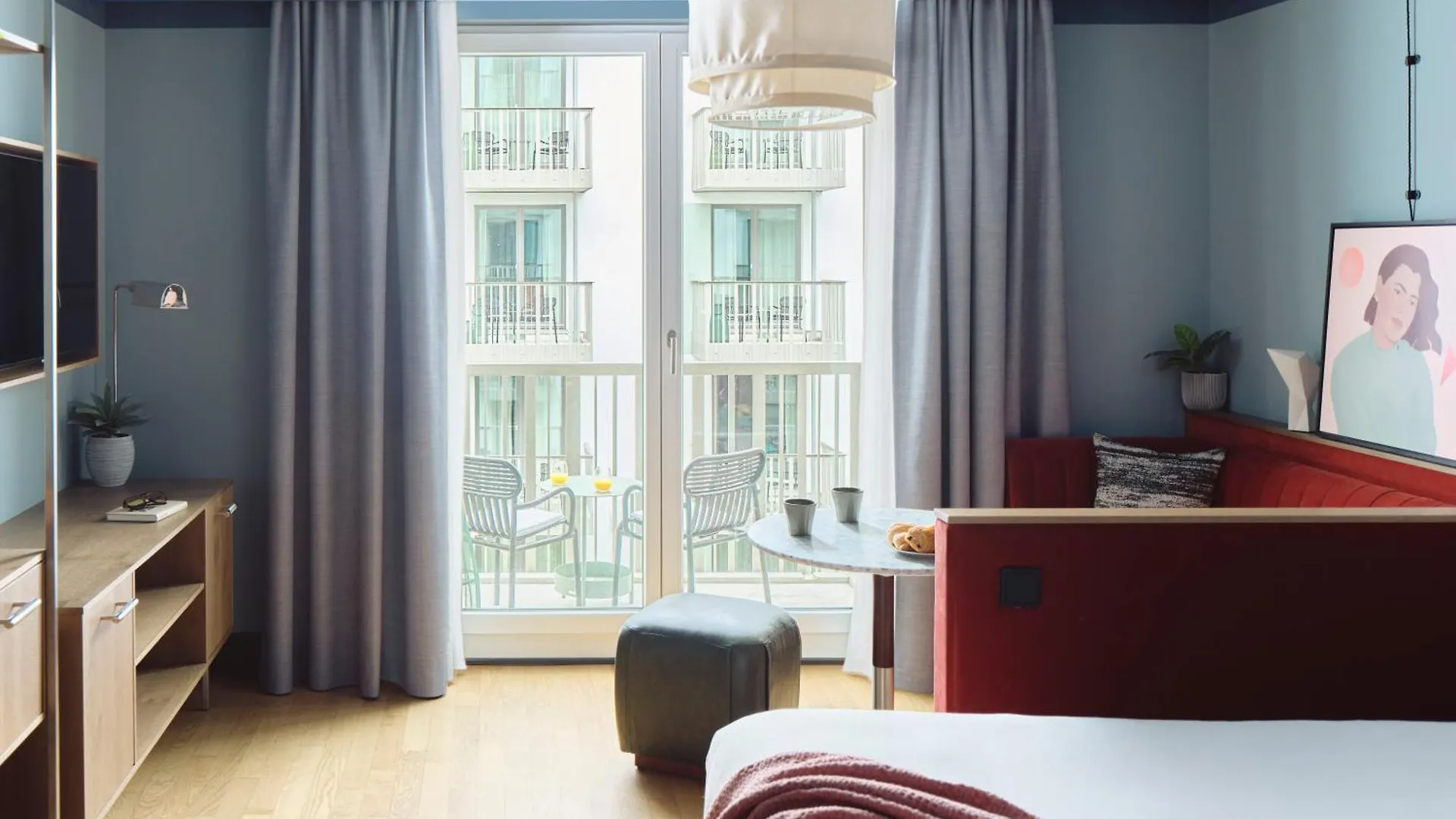 Schwan Locke Hotel Munich 4*,